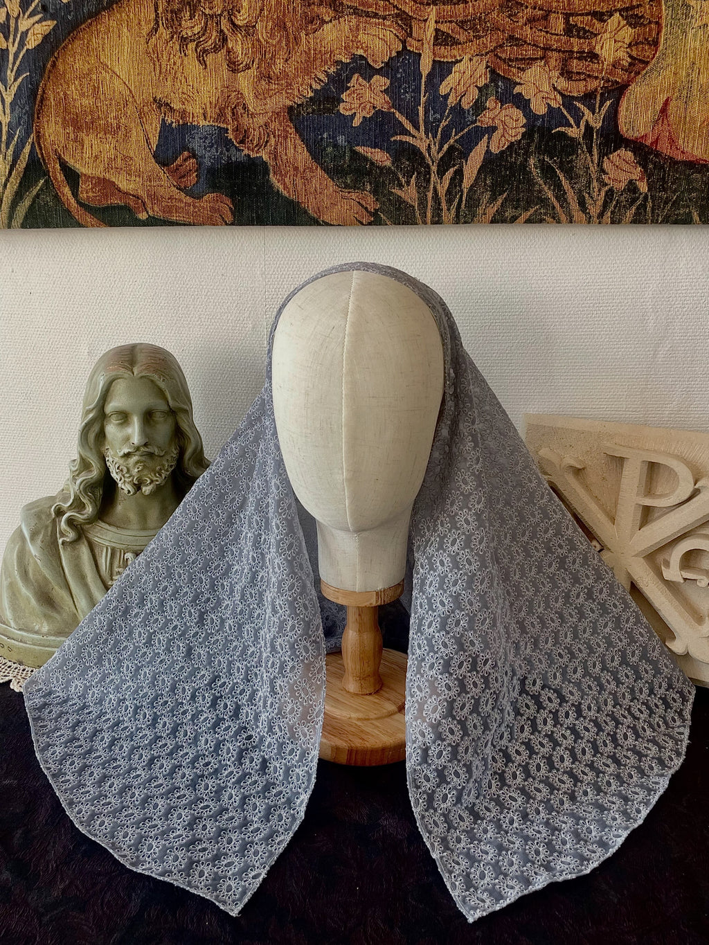 𝑴𝒂𝒏𝒕𝒊𝒍𝒍𝒆 𝒇𝒍𝒐𝒓𝒂𝒍𝒆