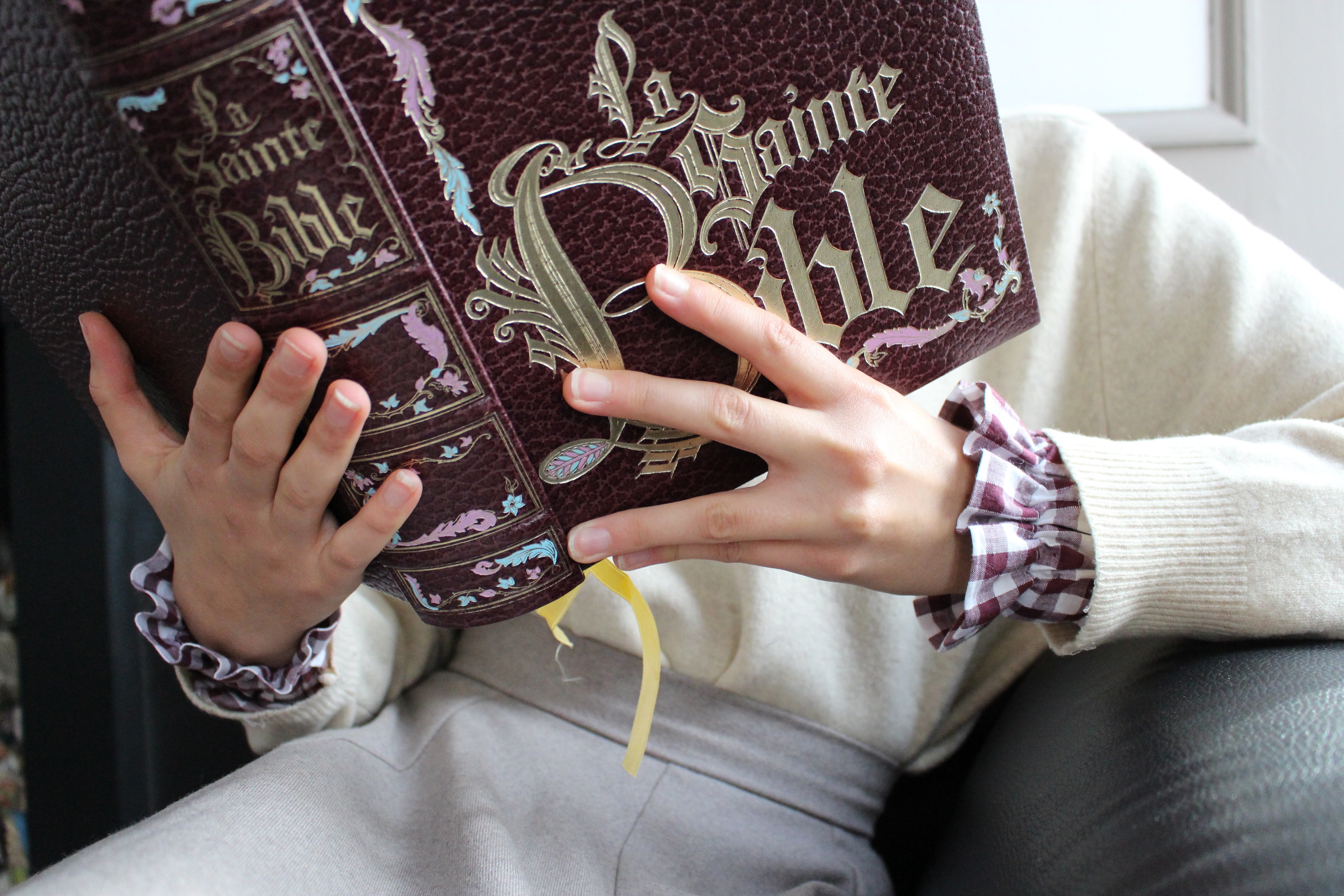 𝑳’𝒆𝒏𝒔𝒆𝒎𝒃𝒍𝒆 𝑪𝒐𝒍 𝒆𝒕 𝑴𝒂𝒏𝒄𝒉𝒆𝒕𝒕𝒆𝒔 𝑩𝒆𝒓𝒏𝒂𝒅𝒆𝒕𝒕𝒆